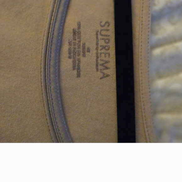 🫶🫶2 For 1! Floral Long Sleeve Top in Navy Blue AND Tan Sleeveless Top Together - Picture 6 of 6